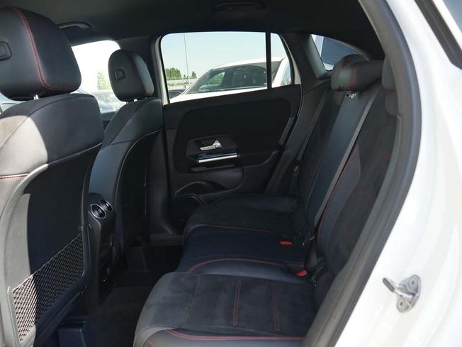 MERCEDES-BENZ GLA Photo 39