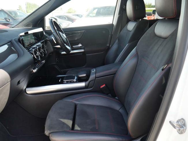 MERCEDES-BENZ GLA Photo 48