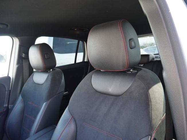MERCEDES-BENZ GLA Photo 49