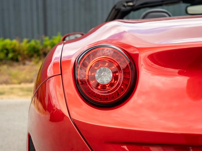 FERRARI California Photo 35