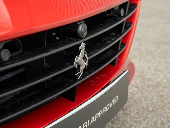 FERRARI California Photo 45