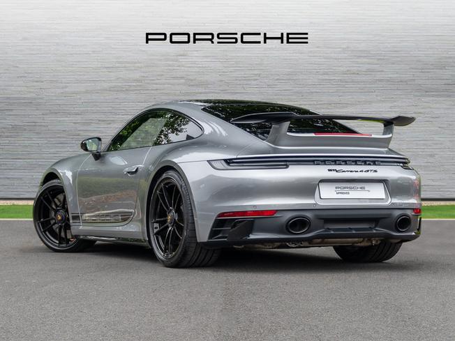 PORSCHE 911 Photo 2