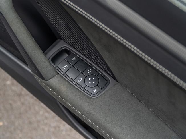 PORSCHE 911 Photo 33