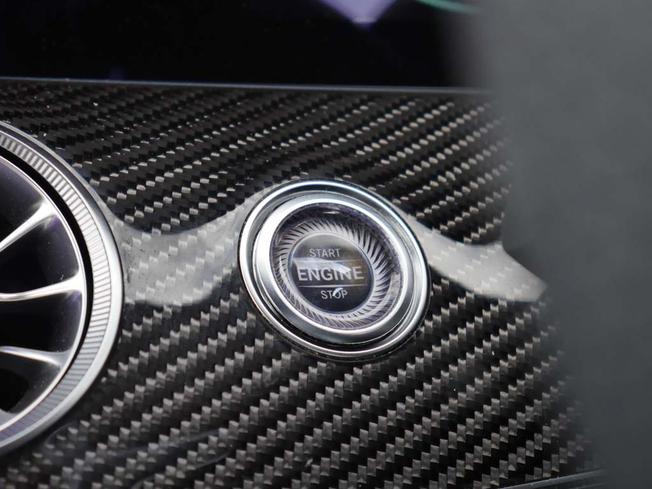 MERCEDES-BENZ E Class Photo 12