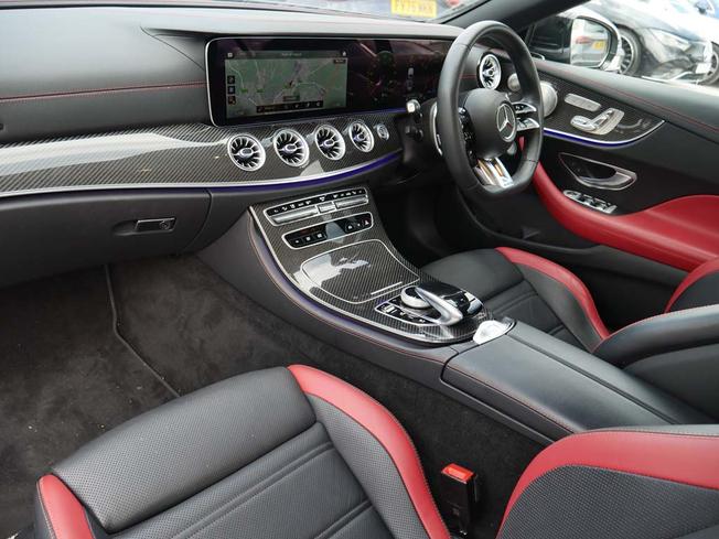 MERCEDES-BENZ E Class Photo 3