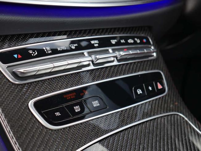MERCEDES-BENZ E Class Photo 31