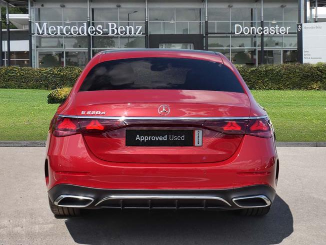MERCEDES-BENZ E Class Photo 11