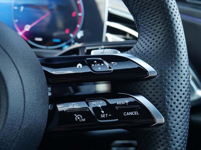 MERCEDES-BENZ E Class Photo 13