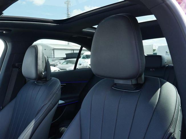 MERCEDES-BENZ E Class Photo 50
