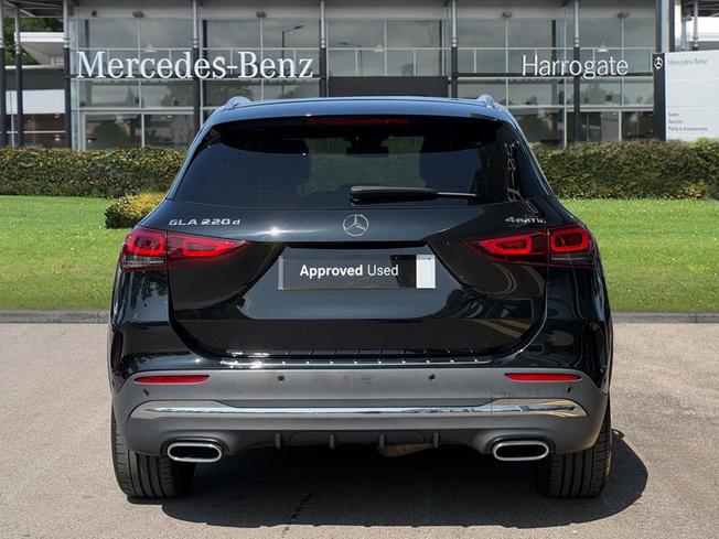 MERCEDES-BENZ GLA Photo 11