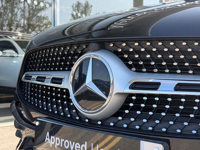 MERCEDES-BENZ GLA Photo 13