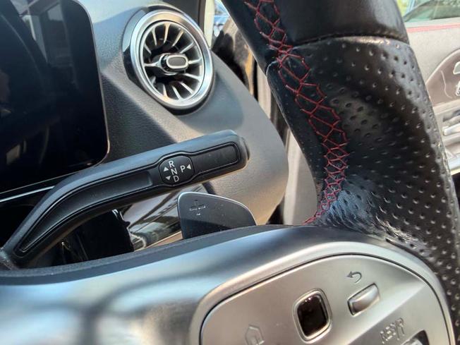 MERCEDES-BENZ GLA Photo 29