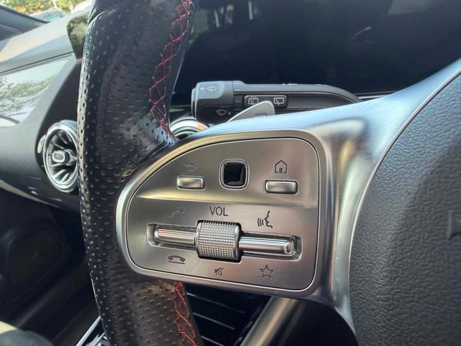 MERCEDES-BENZ GLA Photo 31