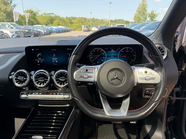 MERCEDES-BENZ GLA Photo 43