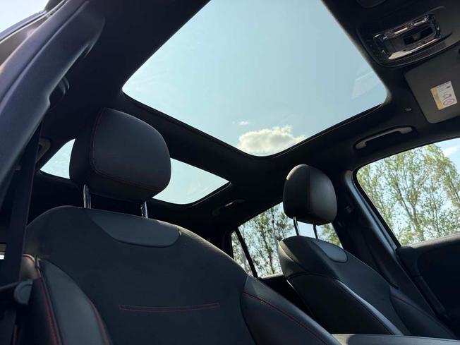 MERCEDES-BENZ GLA Photo 45