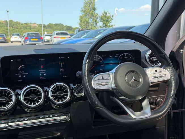 MERCEDES-BENZ GLA Photo 46