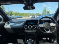 MERCEDES-BENZ GLA Photo 5