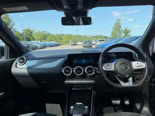 MERCEDES-BENZ GLA Photo 5