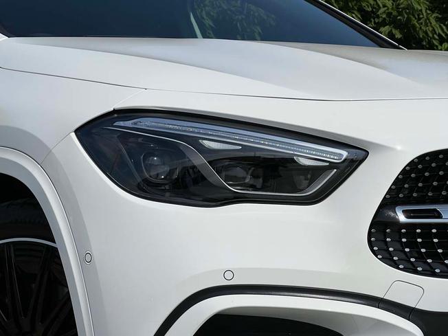MERCEDES-BENZ GLA Photo 13