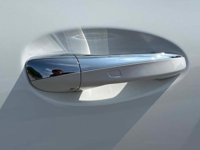 MERCEDES-BENZ GLA Photo 16