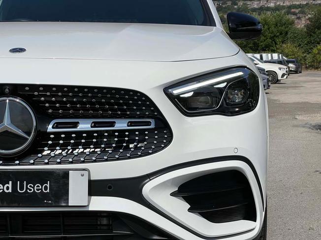 MERCEDES-BENZ GLA Photo 19