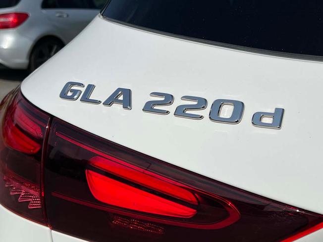 MERCEDES-BENZ GLA Photo 20