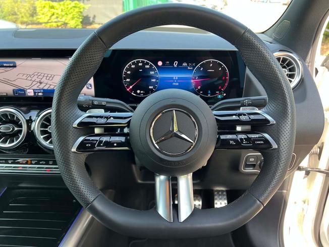 MERCEDES-BENZ GLA Photo 24