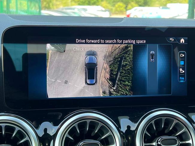 MERCEDES-BENZ GLA Photo 29