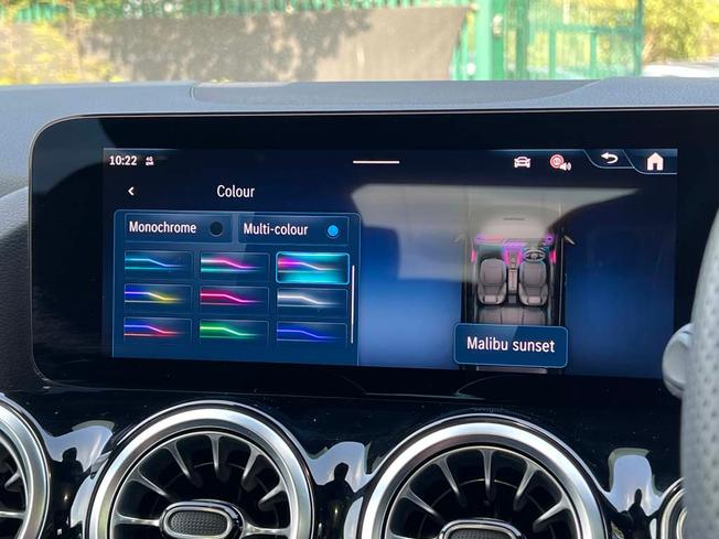 MERCEDES-BENZ GLA Photo 34
