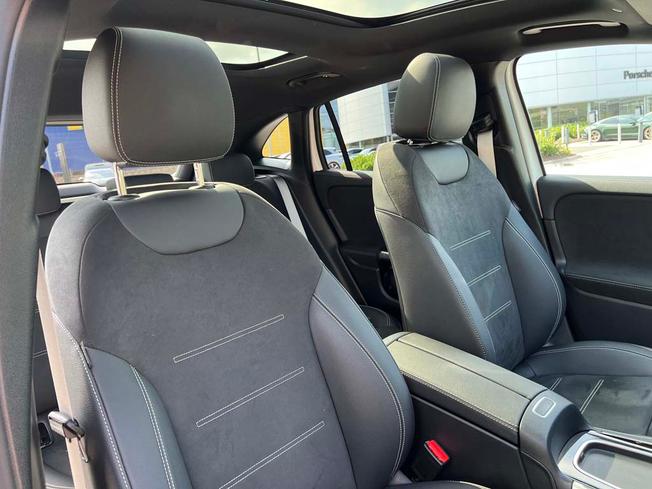 MERCEDES-BENZ GLA Photo 42