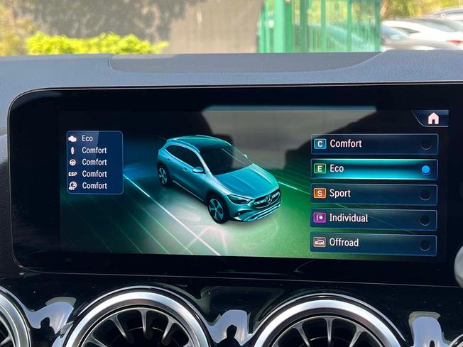 MERCEDES-BENZ GLA Photo 5