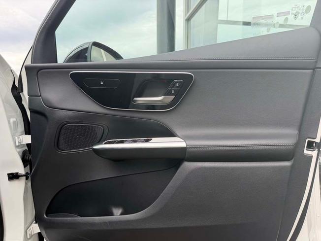 Mercedes-Benz GLC Photo 21
