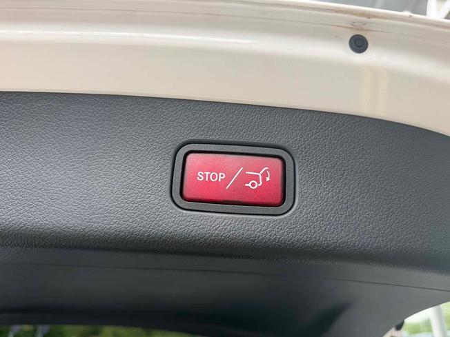 Mercedes-Benz GLC Photo 24