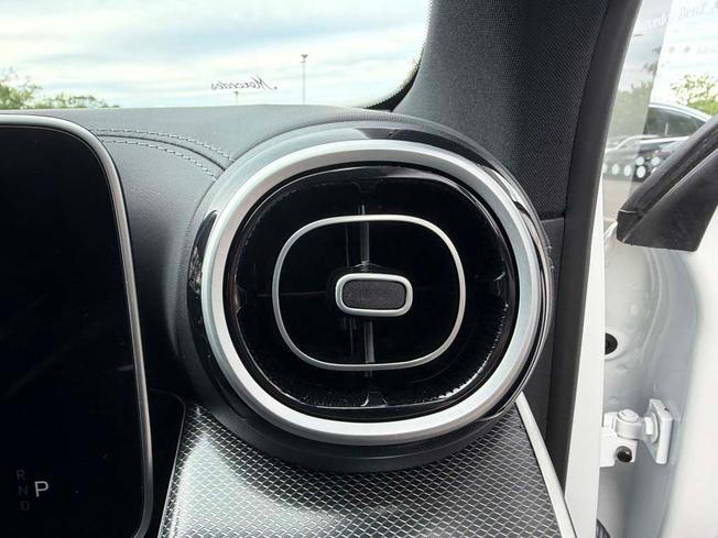 Mercedes-Benz GLC Photo 25