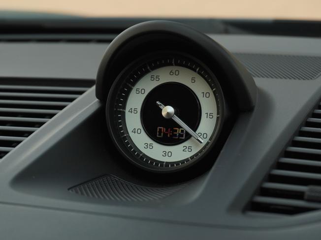 PORSCHE 911 Photo 15