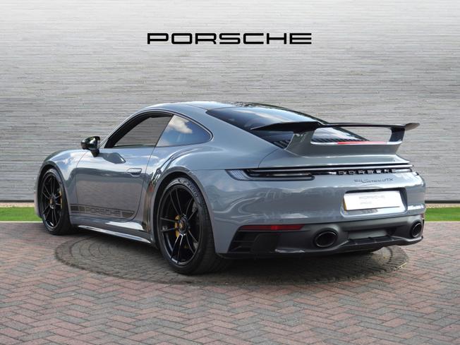 PORSCHE 911 Photo 2