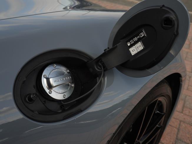 PORSCHE 911 Photo 31