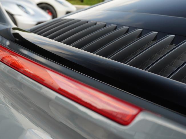 PORSCHE 911 Photo 45