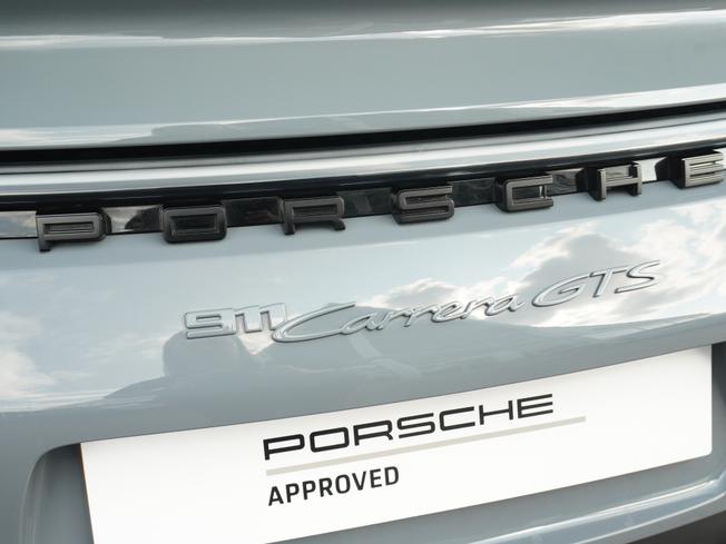 PORSCHE 911 Photo 47