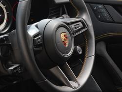 PORSCHE 911 Photo 5