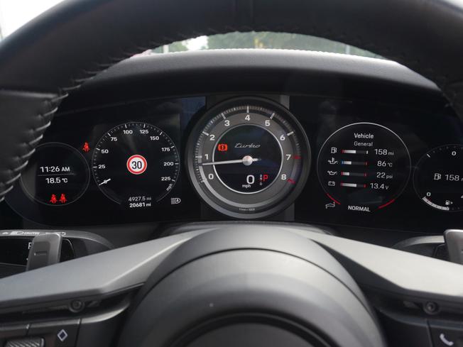 PORSCHE 911 Photo 12