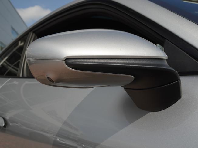PORSCHE 911 Photo 18