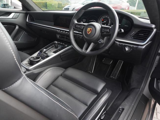 PORSCHE 911 Photo 5