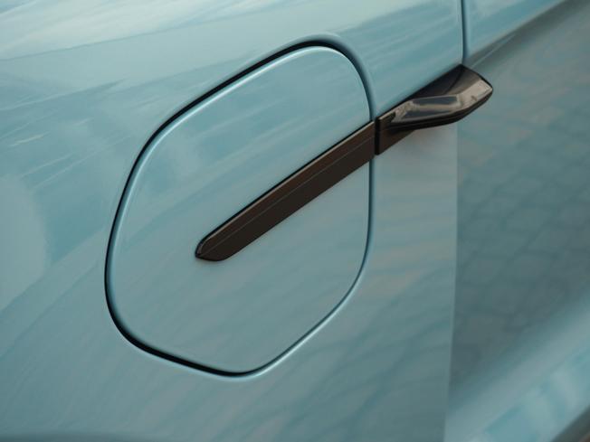 PORSCHE Taycan Photo 40