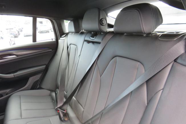 BMW X4 Photo 15