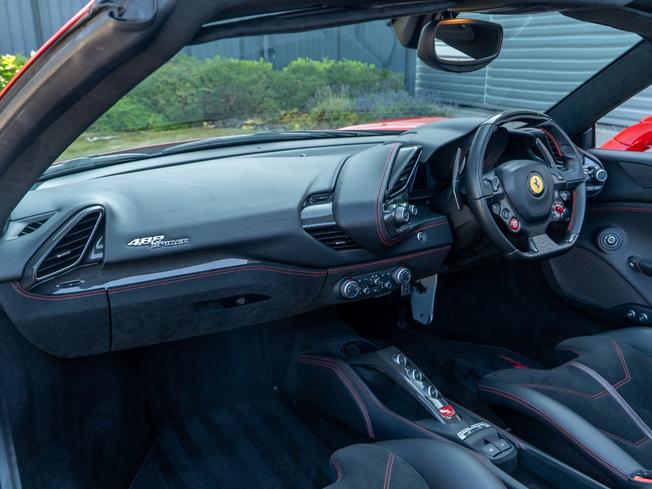 FERRARI 488 Spider Photo 16