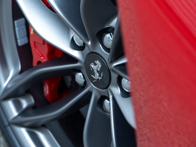 FERRARI 488 Spider Photo 40