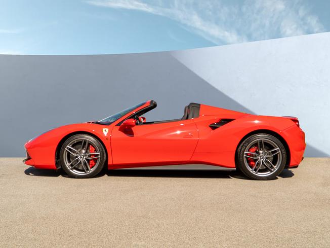 FERRARI 488 Spider Photo 6