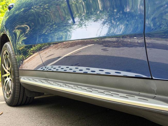 MERCEDES-BENZ EQC Photo 17