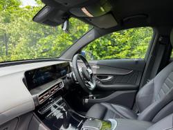 MERCEDES-BENZ EQC Photo 3